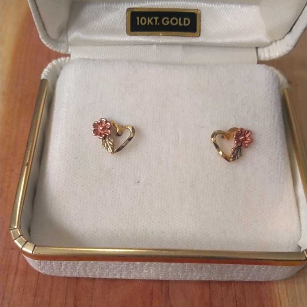 Heart & Pink Flower Earrings